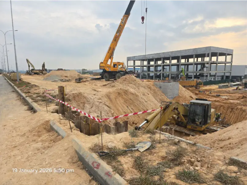 Sewerage shaft and connection chamber under construction